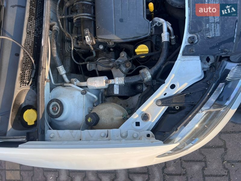 Седан Renault Logan 2015 в Миргороді