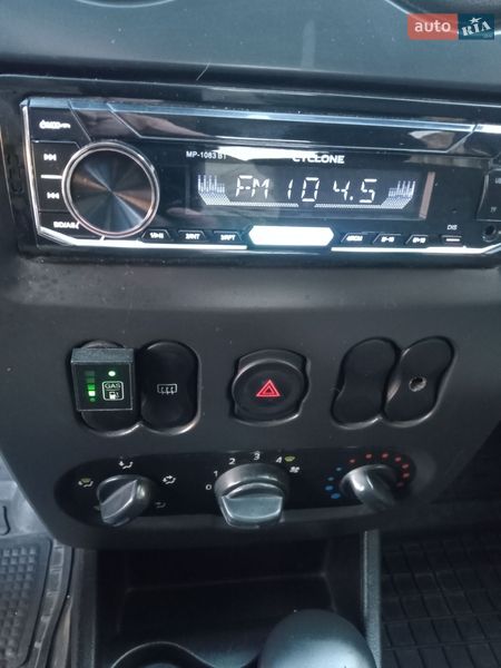 Седан Renault Logan 2009 в Тернополе