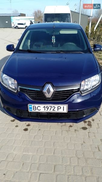 Седан Renault Logan 2015 в Львові