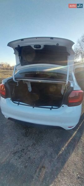 Седан Renault Logan 2018 в Ивано-Франковске