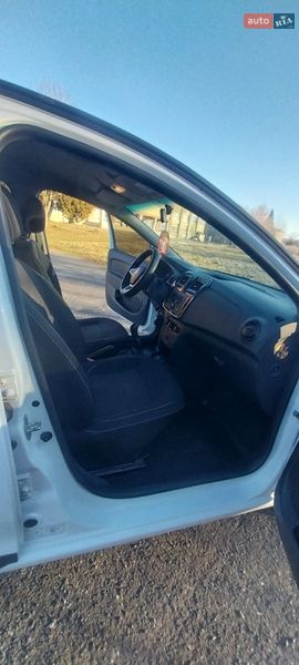 Седан Renault Logan 2018 в Ивано-Франковске