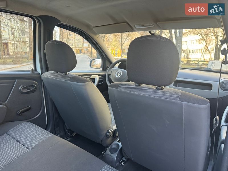 Седан Renault Logan 2010 в Запорожье