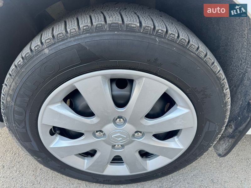 Седан Renault Logan 2010 в Запорожье