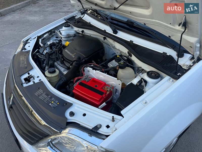 Седан Renault Logan 2010 в Запорожье