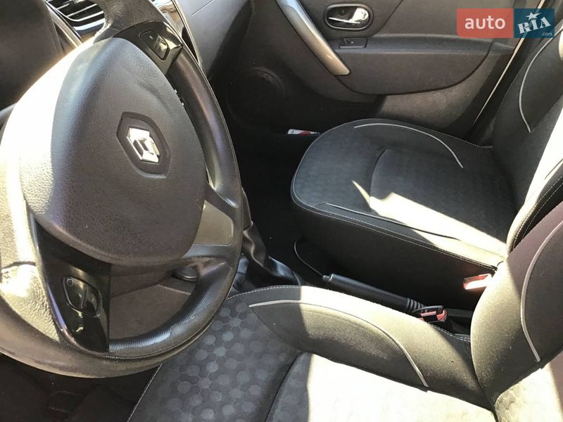 Седан Renault Logan 2013 в Херсоне