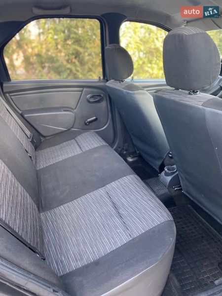 Седан Renault Logan 2010 в Рівному