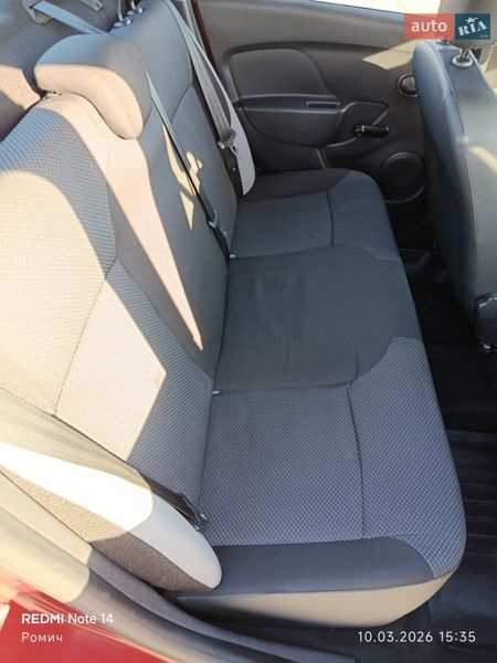 Седан Renault Logan 2013 в Києві