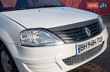 Седан Renault Logan 2012 в Южному