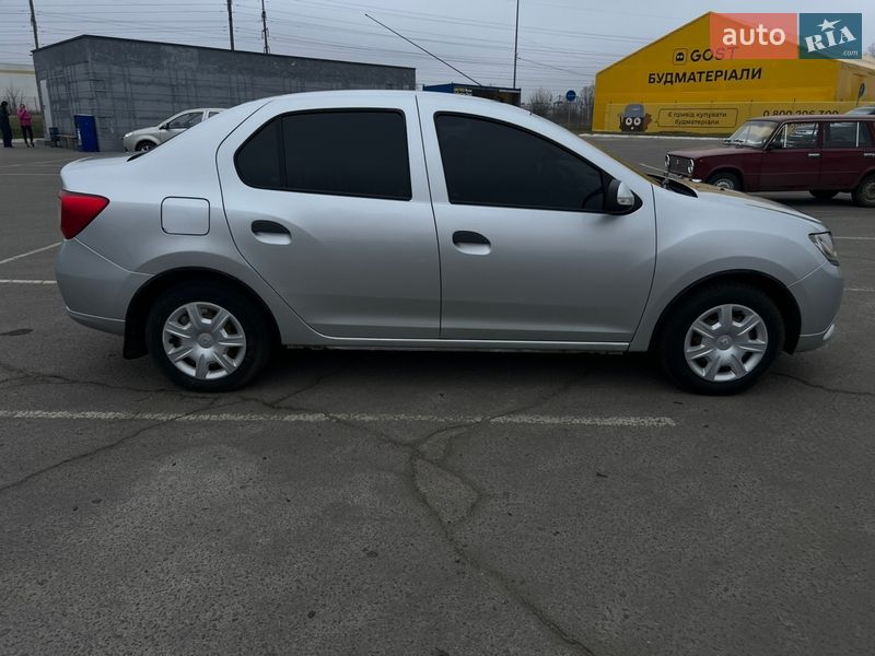 Седан Renault Logan 2016 в Полтаве