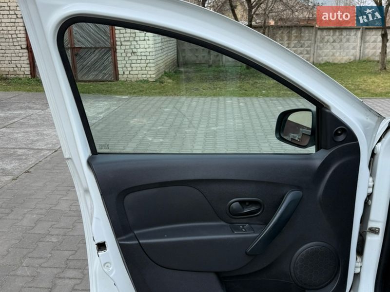 Седан Renault Logan 2015 в Красилове фото 34 Седан Renault Logan 2015 в Красилове