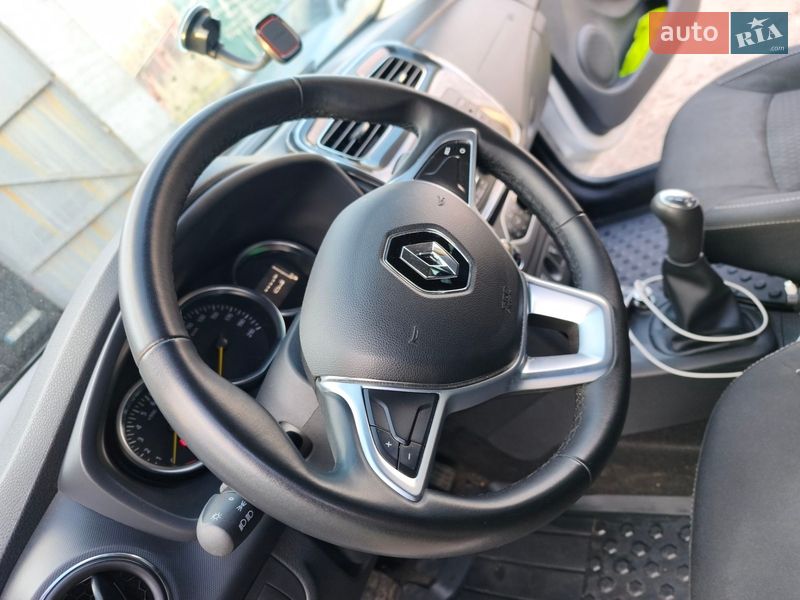 Універсал Renault Logan 2018 в Харкові фото 5 Універсал Renault Logan 2018 в Харкові