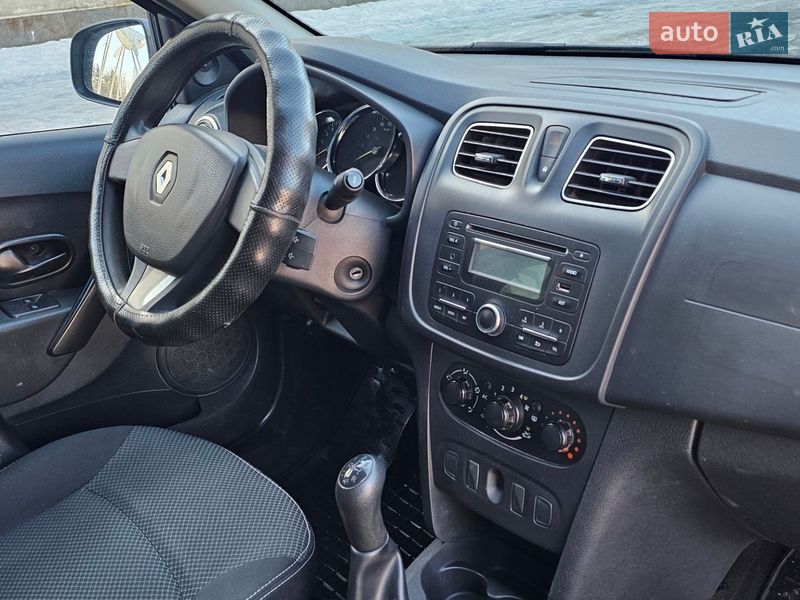Универсал Renault Logan 2014 в Киеве фото 13 Универсал Renault Logan 2014 в Киеве