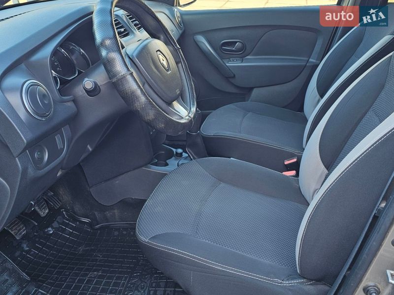 Универсал Renault Logan 2014 в Киеве фото 22 Универсал Renault Logan 2014 в Киеве