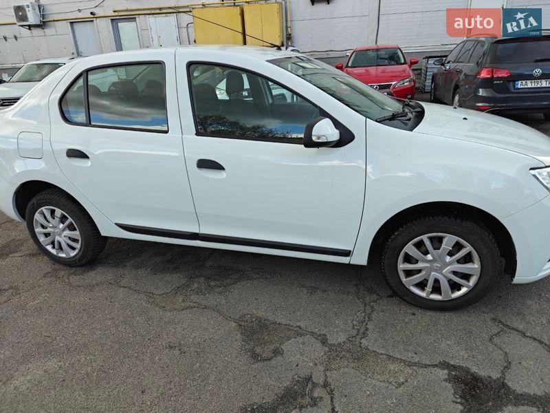 Седан Renault Logan 2017 в Киеве