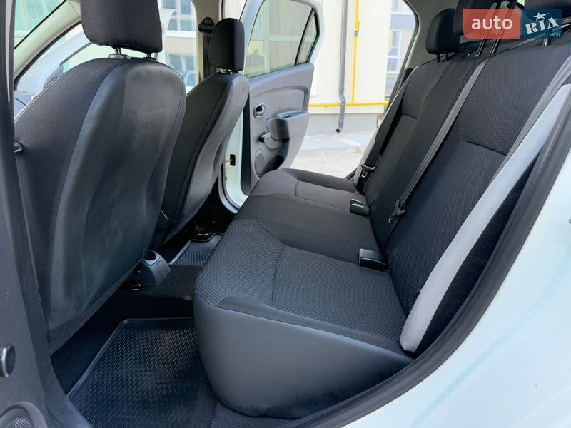 Седан Renault Logan 2013 в Вінниці