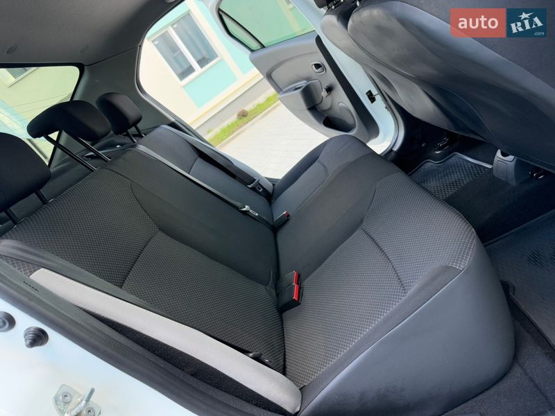 Седан Renault Logan 2013 в Вінниці