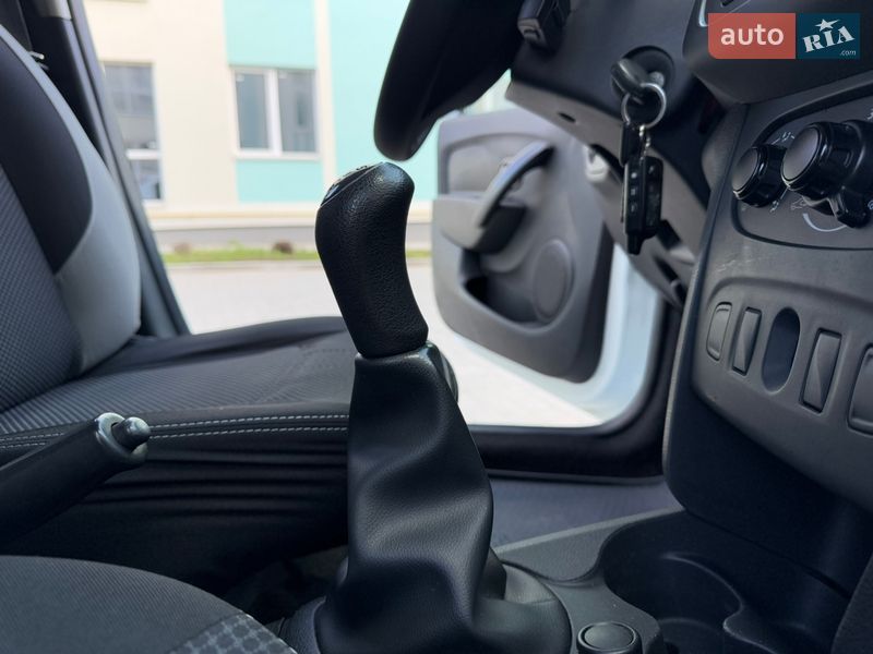 Седан Renault Logan 2013 в Вінниці