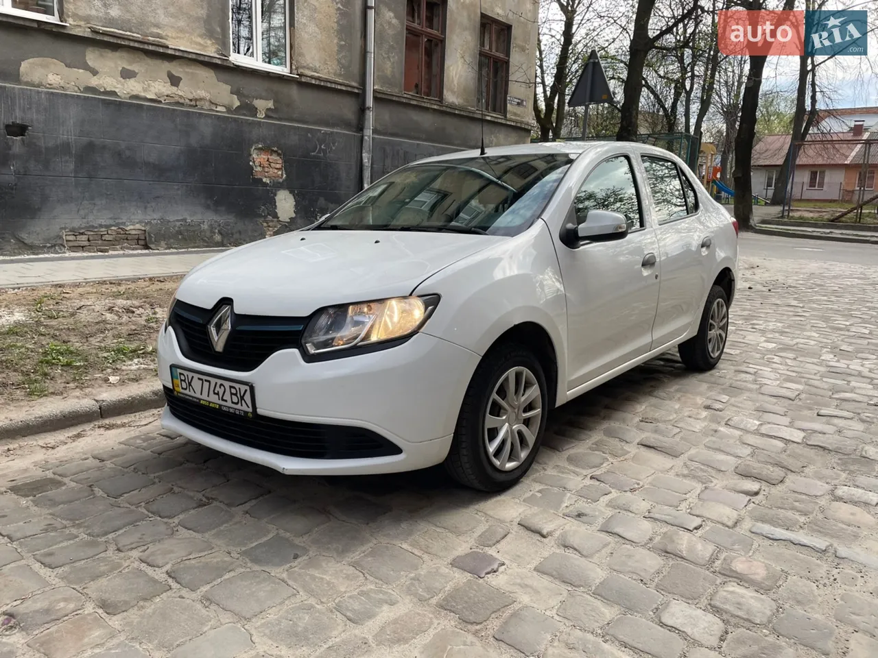 2013 Renault Logan - мініатюра 21