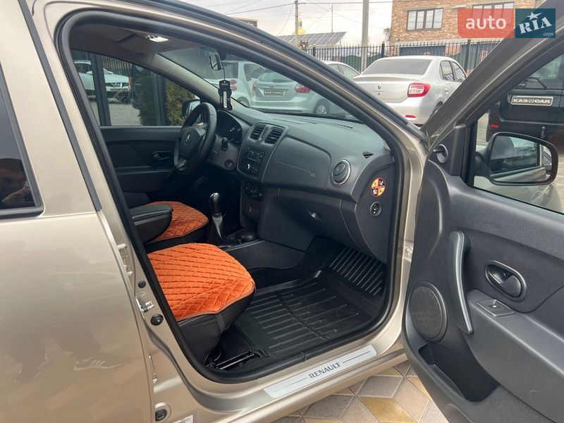 Седан Renault Logan 2014 в Знам'янці фото 11 Седан Renault Logan 2014 в Знам'янці