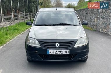 Седан Renault Logan 2010 в Днепре
