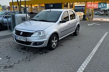 Седан Renault Logan 2010 в Дніпрі