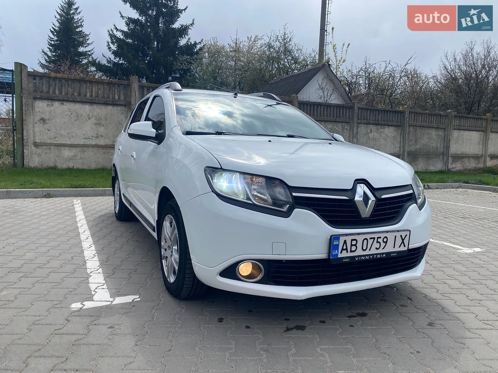 2015 Renault Logan - мініатюра 3