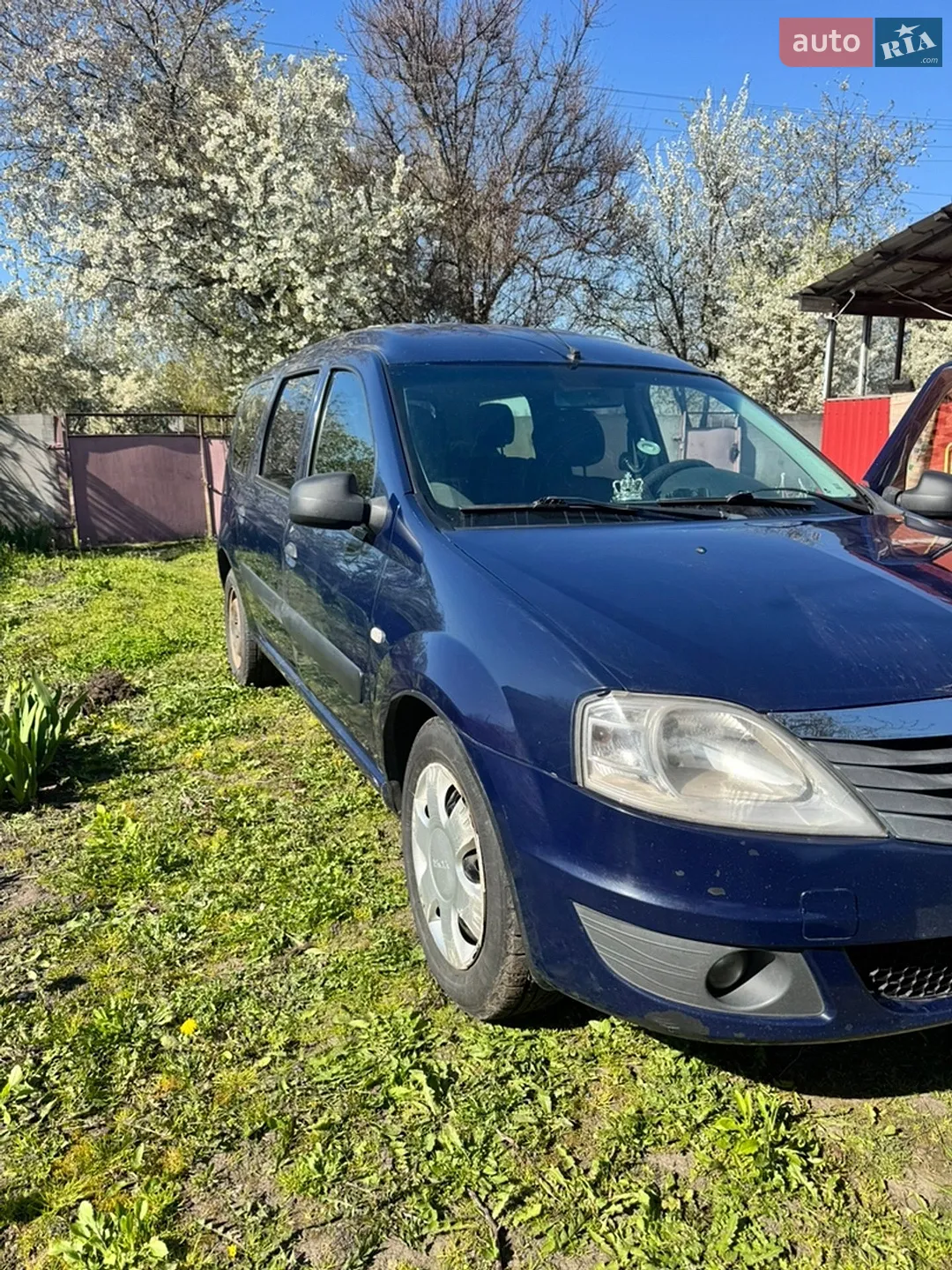 2010 Renault Logan - мініатюра 2