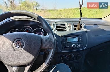 Седан Renault Logan 2015 в Калиновке