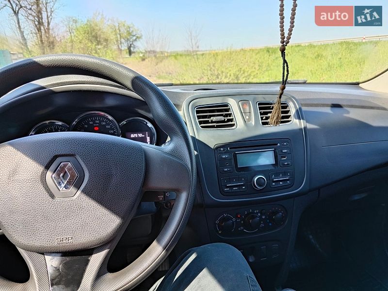 Седан Renault Logan 2015 в Калиновке