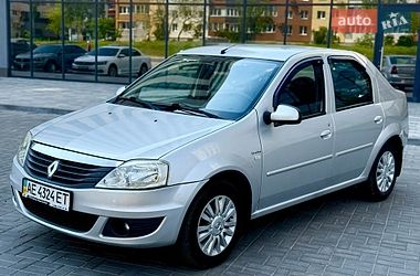 Седан Renault Logan 2011 в Днепре