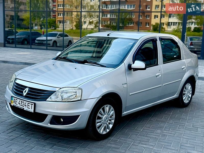Седан Renault Logan 2011 в Днепре