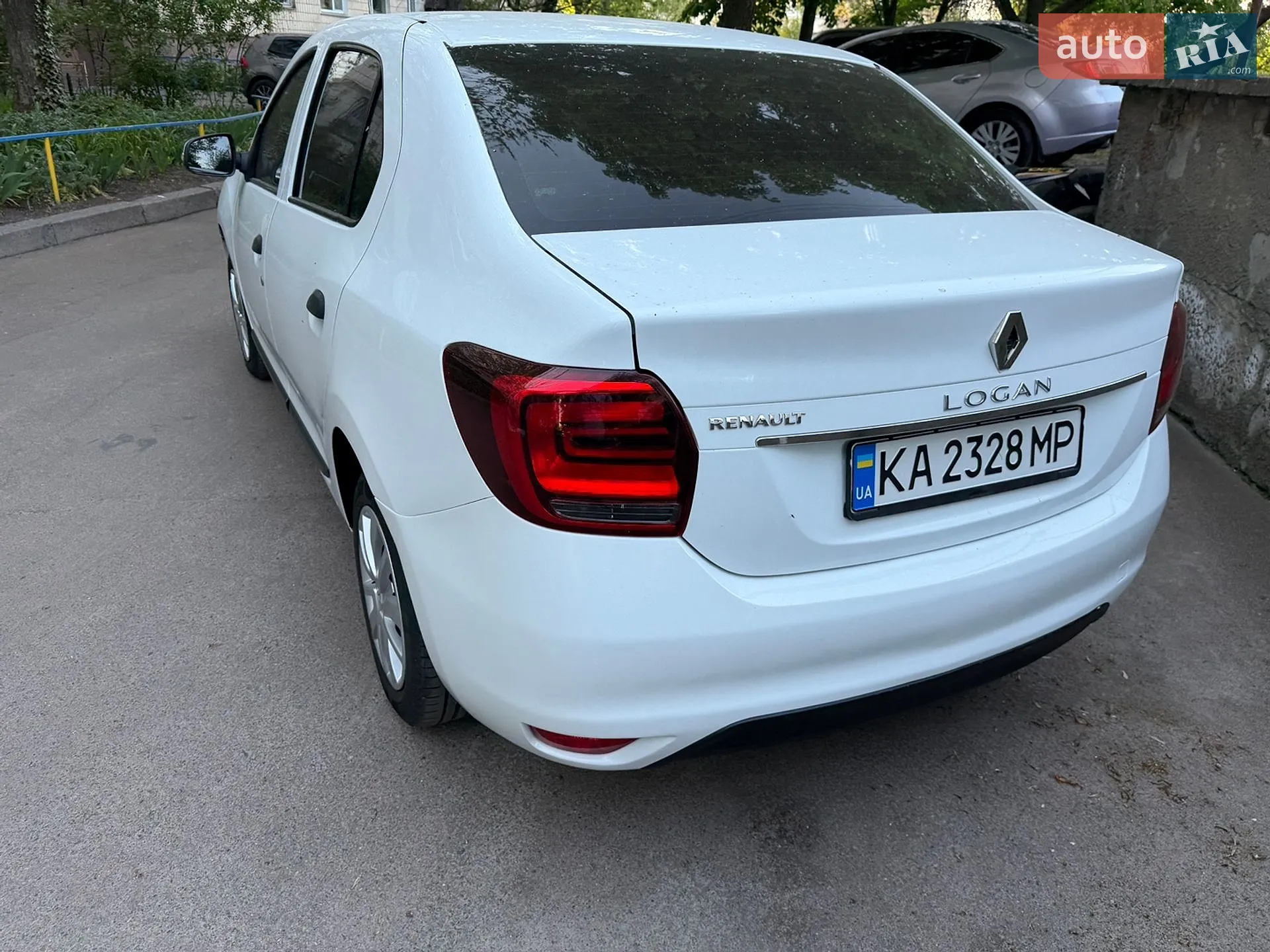 2017 Renault Logan - мініатюра 12