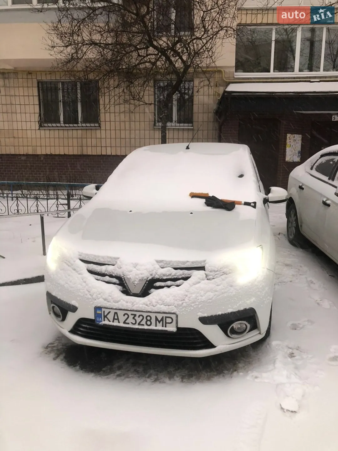2017 Renault Logan - мініатюра 36