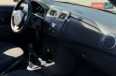 Седан Renault Logan 2013 в Кропивницком