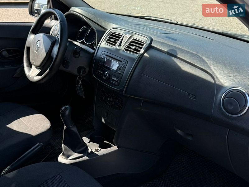 Седан Renault Logan 2013 в Кропивницком