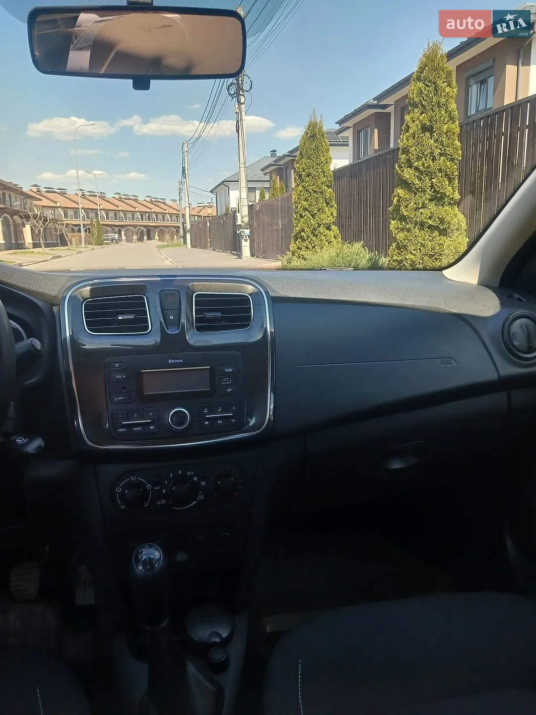 2020 Renault Logan - мініатюра 17