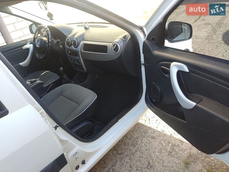 Универсал Renault Logan 2012 в Новой Водолаге