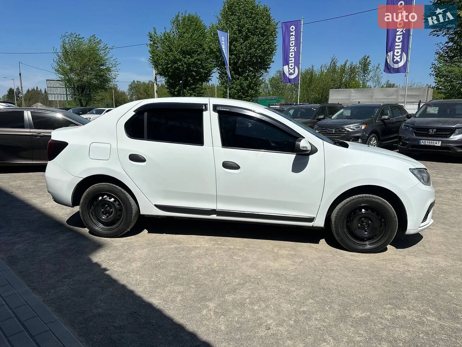 2017 Renault Logan - мініатюра 4