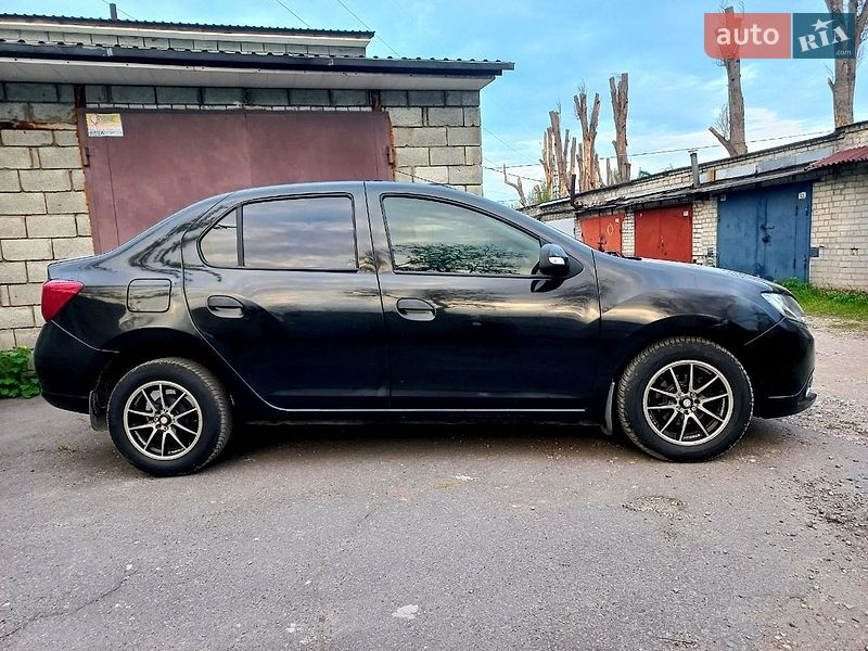 Седан Renault Logan 2013 в Дніпрі