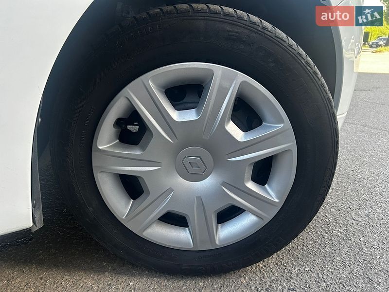 Седан Renault Logan 2014 в Чернигове