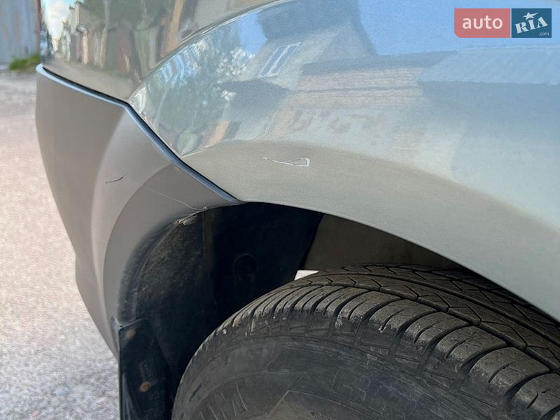 Седан Renault Logan 2009 в Львові