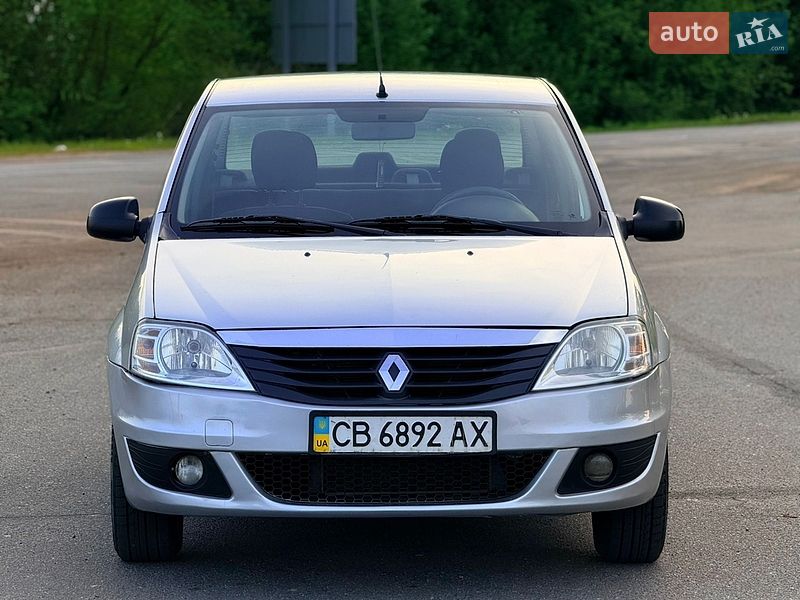 Седан Renault Logan 2011 в Мене