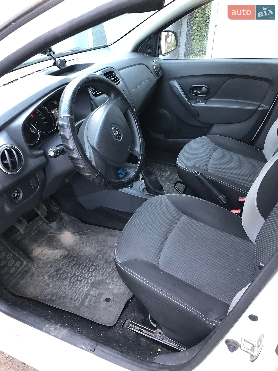 2016 Renault Logan - мініатюра 5