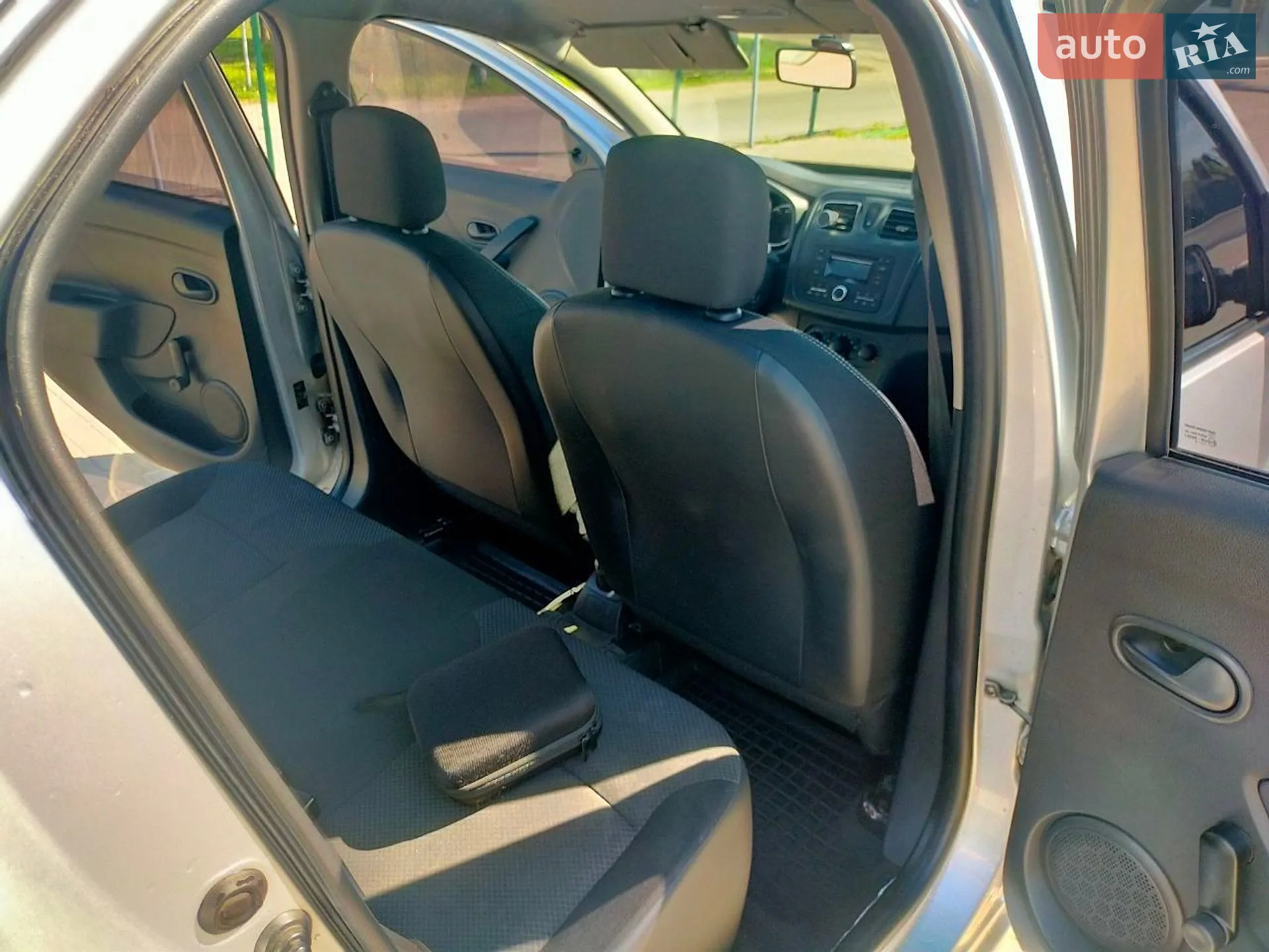 2014 Renault Logan - мініатюра 9