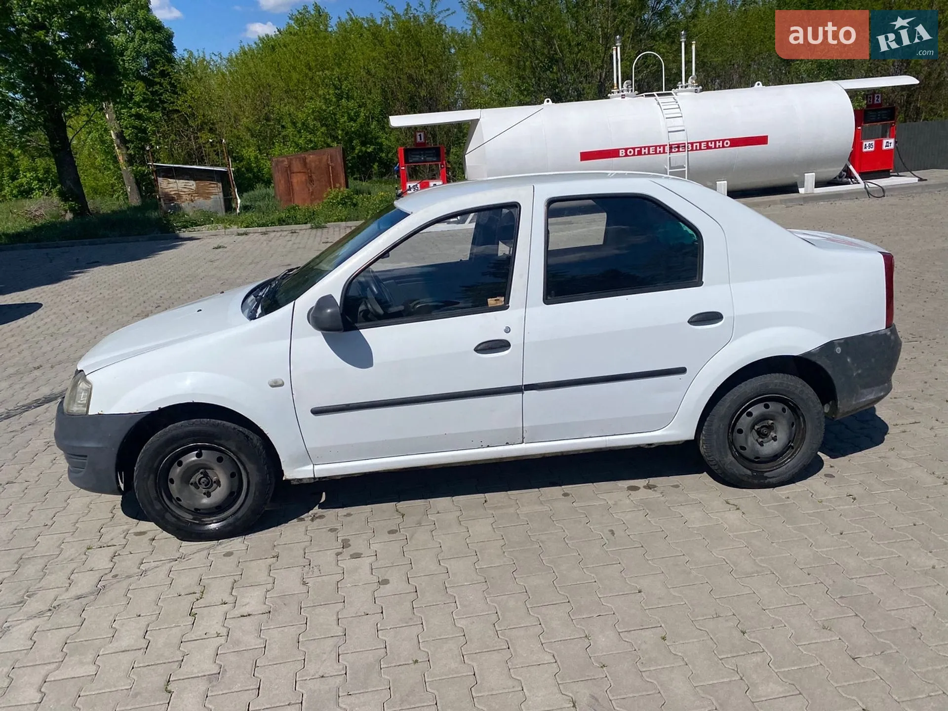 2011 Renault Logan - мініатюра 3