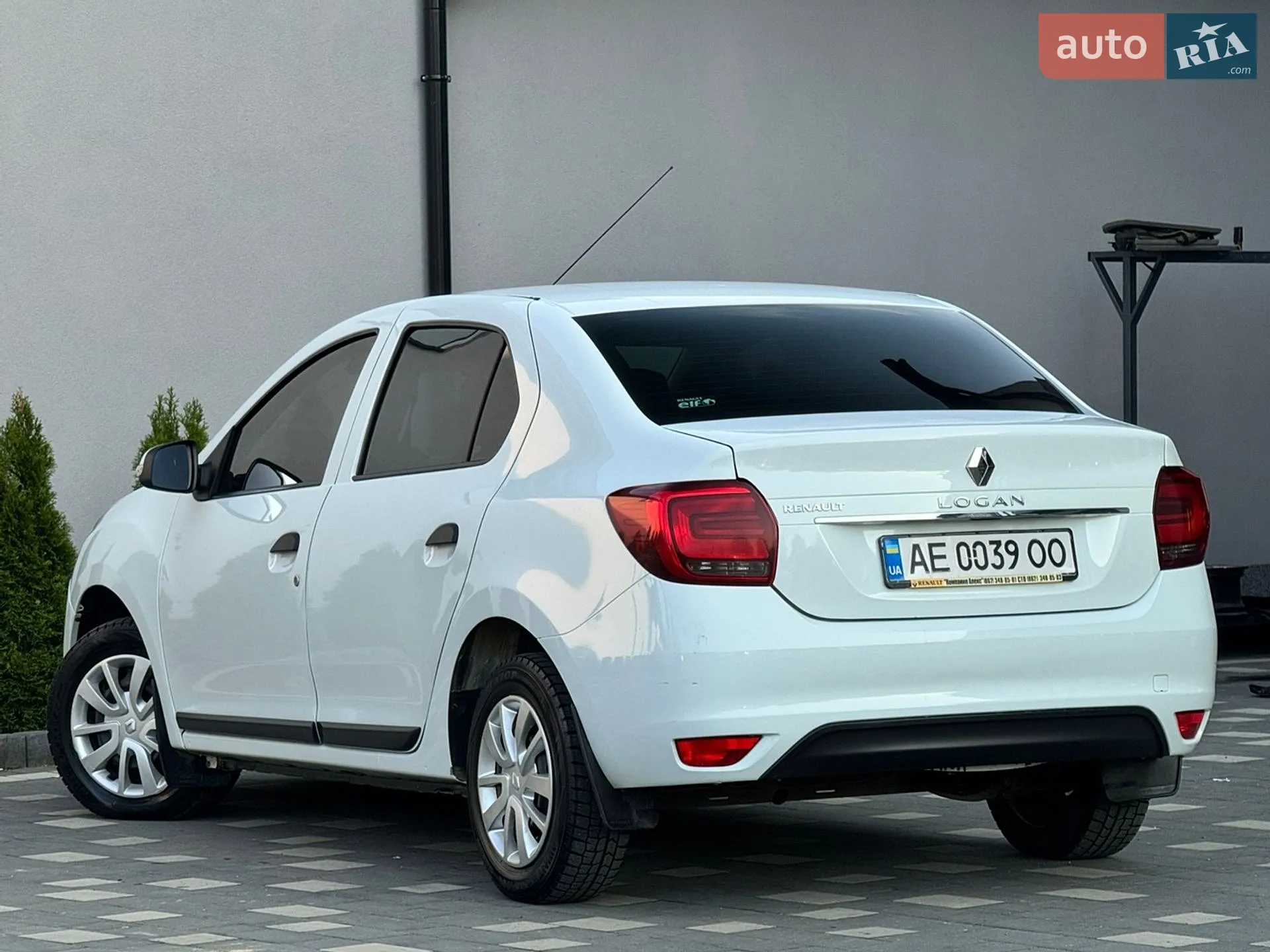 2017 Renault Logan - мініатюра 13