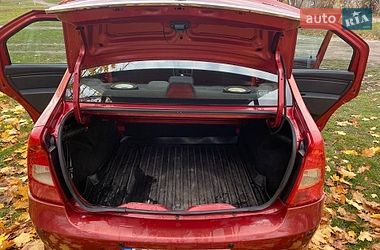 Седан Renault Logan 2010 в Сарнах