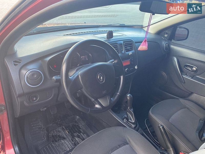 Седан Renault Logan 2014 в Первомайську