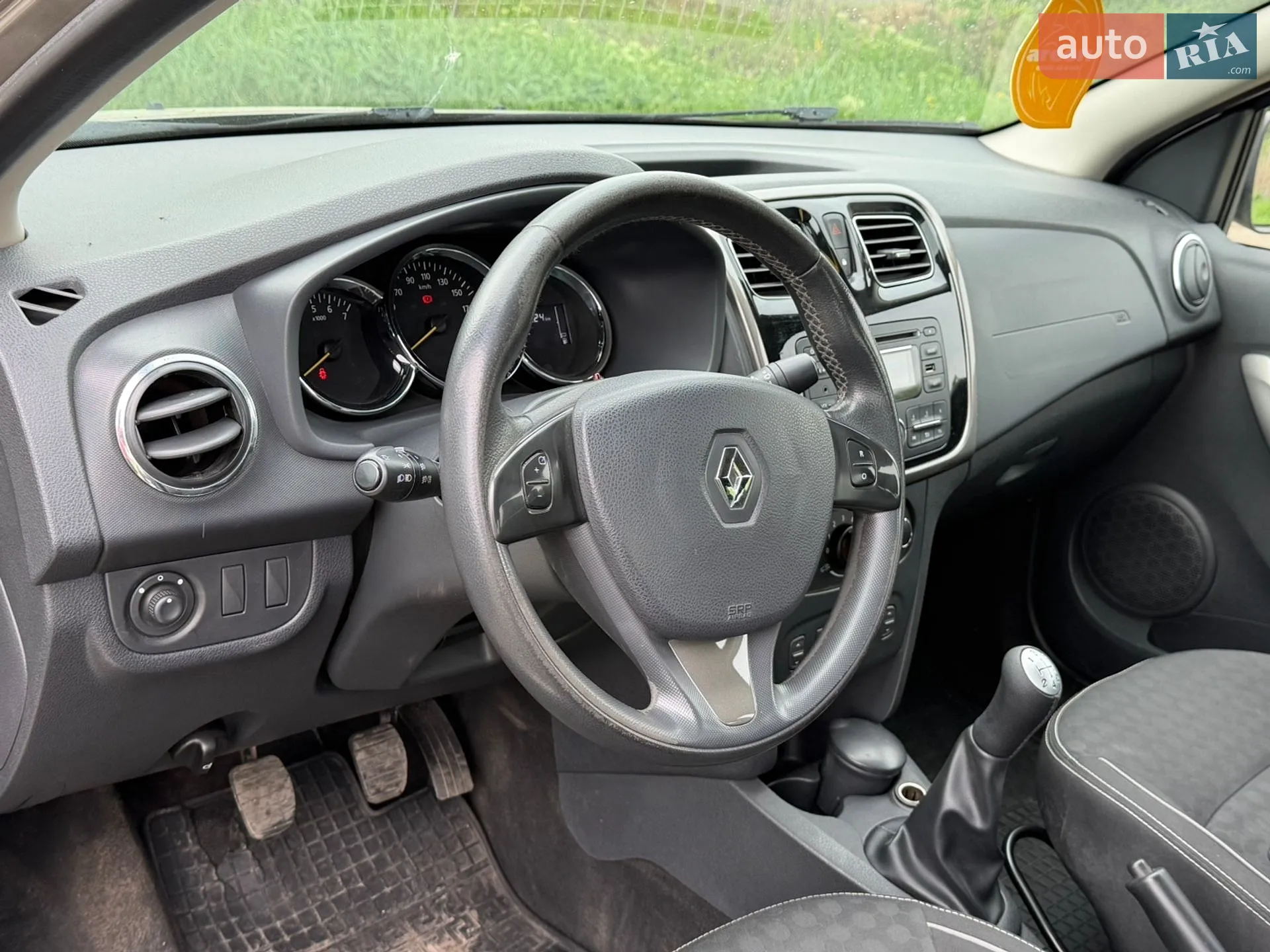 2015 Renault Logan - мініатюра 20