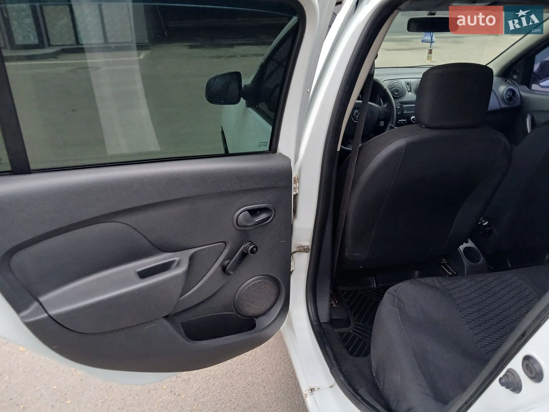 2013 Renault Logan - мініатюра 11